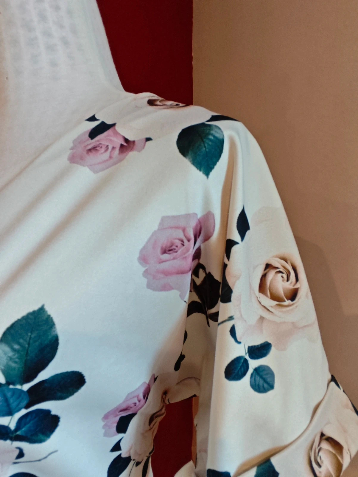 🌺Blusa color crema con estampado floral – taille 4XL / 48 / 20 5