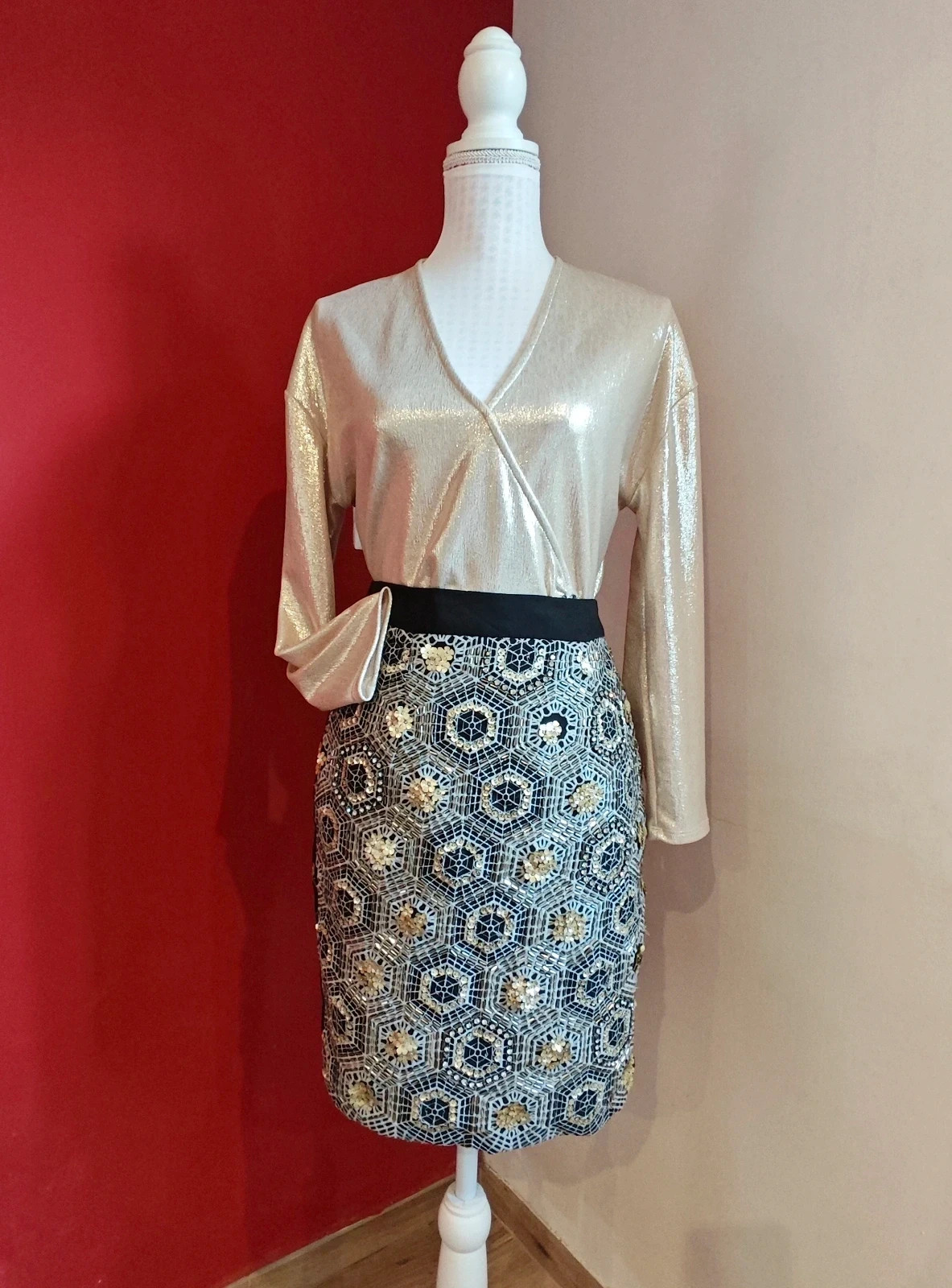 🌺Minifalda con bordados en beige con lentejuelas, abalorios y brillantes – Sister Jane – taille M / 38 / 10 2