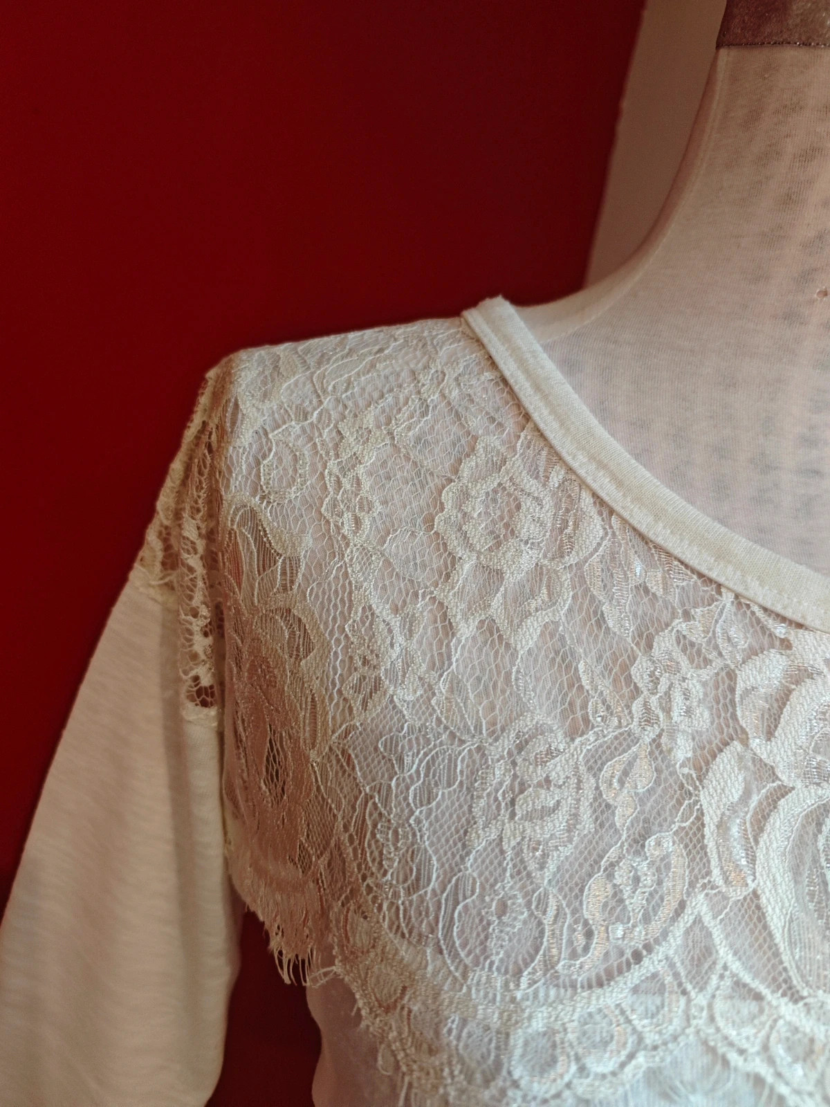 🌺Camiseta blanca con blonda en pecho – C&A – taille S / 36 / 8 4