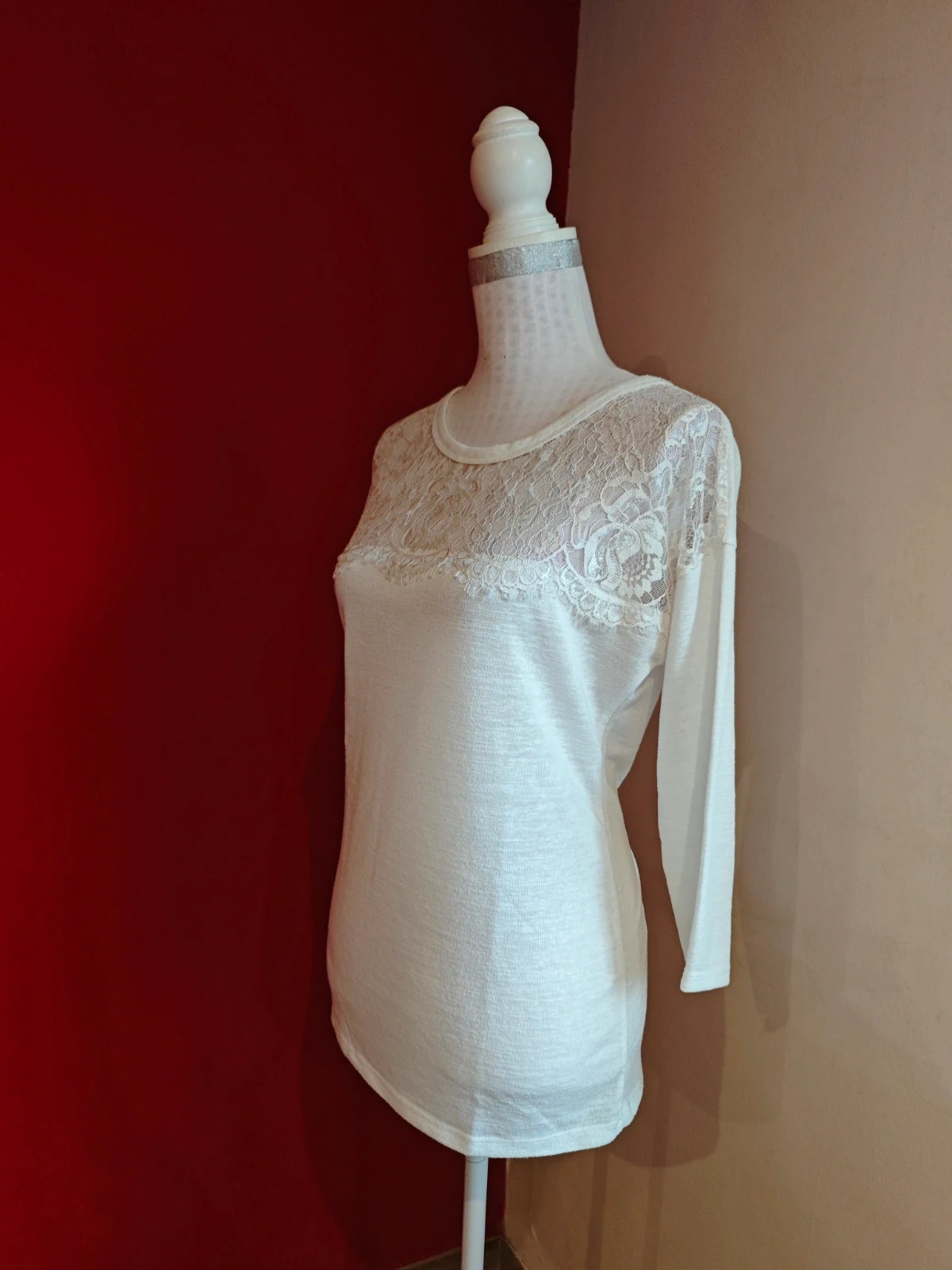 🌺Camiseta blanca con blonda en pecho – C&A – taille S / 36 / 8 3