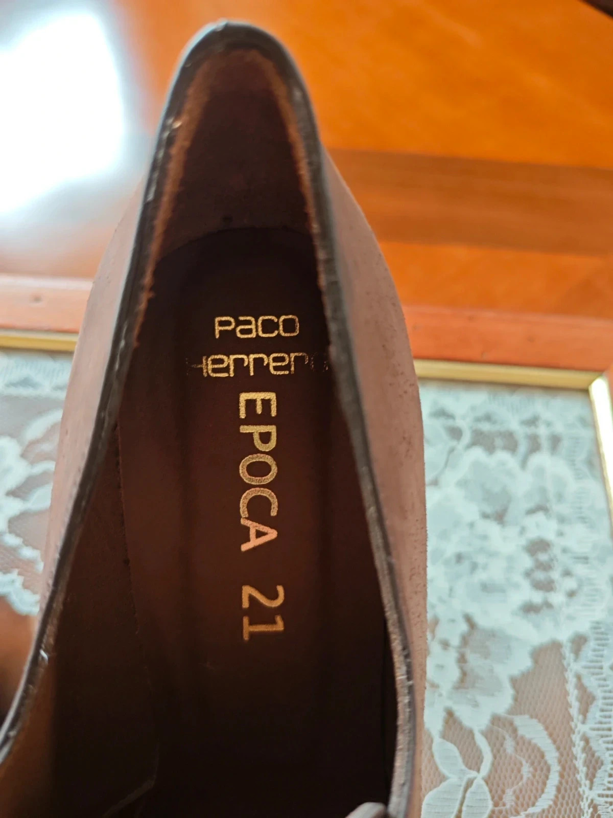 🌺 Zapatos de piel marrón con solapa, flecos y lazo, de Paco Herrero – Paco Herrero – taille 39 5