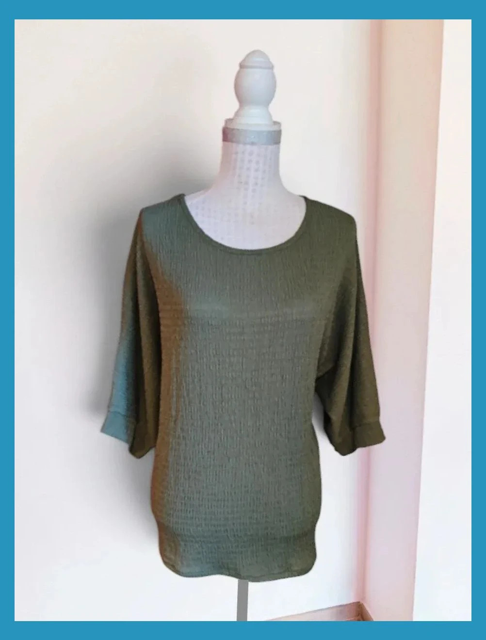 🌺 Camiseta verde caqui de tela arrugadita