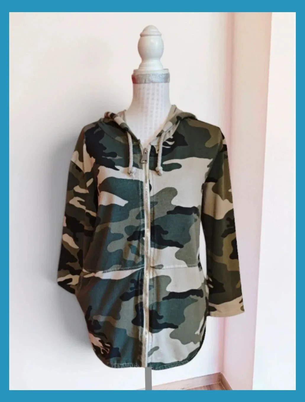 🌺 Sudadera con capucha y cremallera y estampado camuflaje