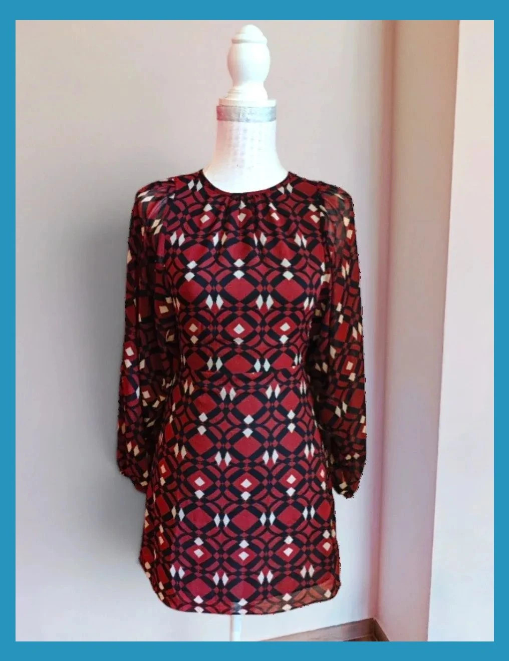 🌺Vestido ideal mini de gasa tono caldera con estampado geométrico en negro y beige