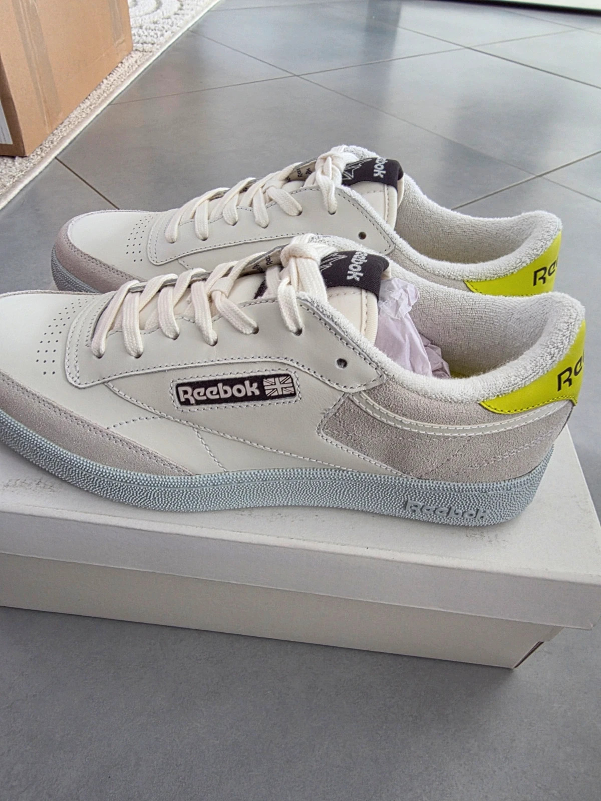 Baskets Reebok x Off-White Club C Blanches et Vert Fluorescent Pointure 42 Neuves – Reebok – taille 42