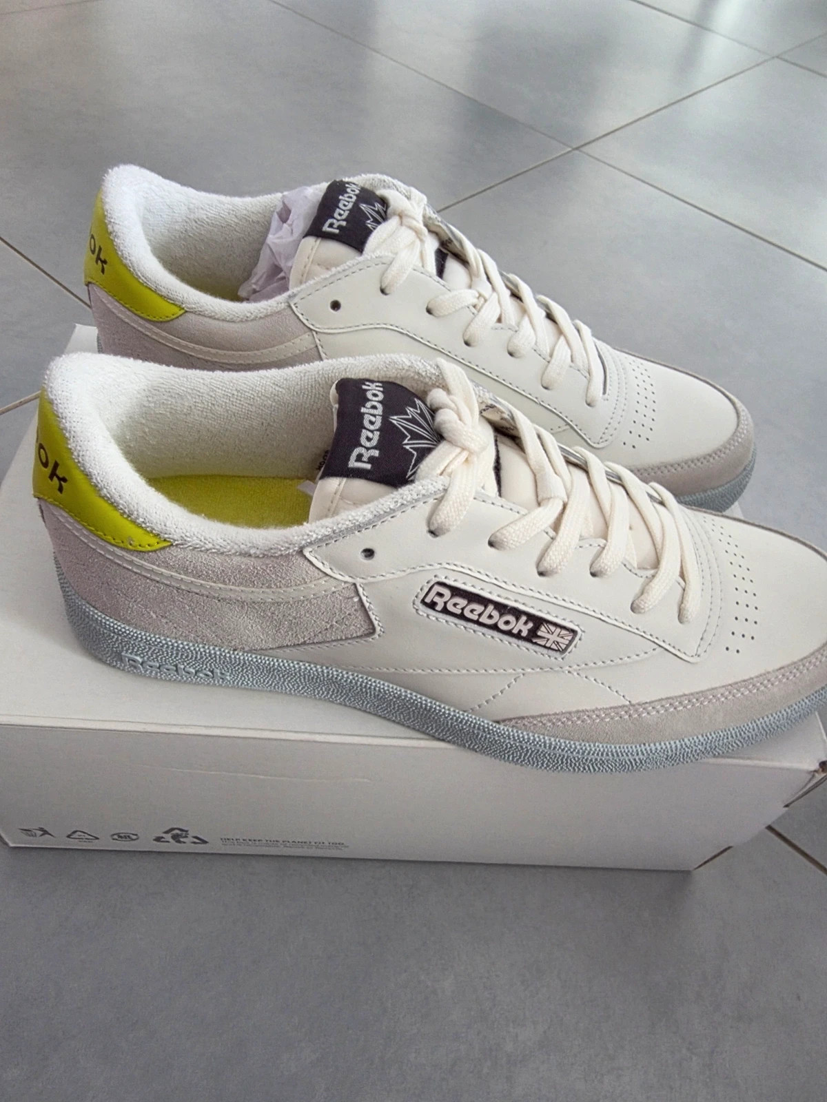 Baskets Reebok x Off-White Club C Blanches et Vert Fluorescent Pointure 42 Neuves