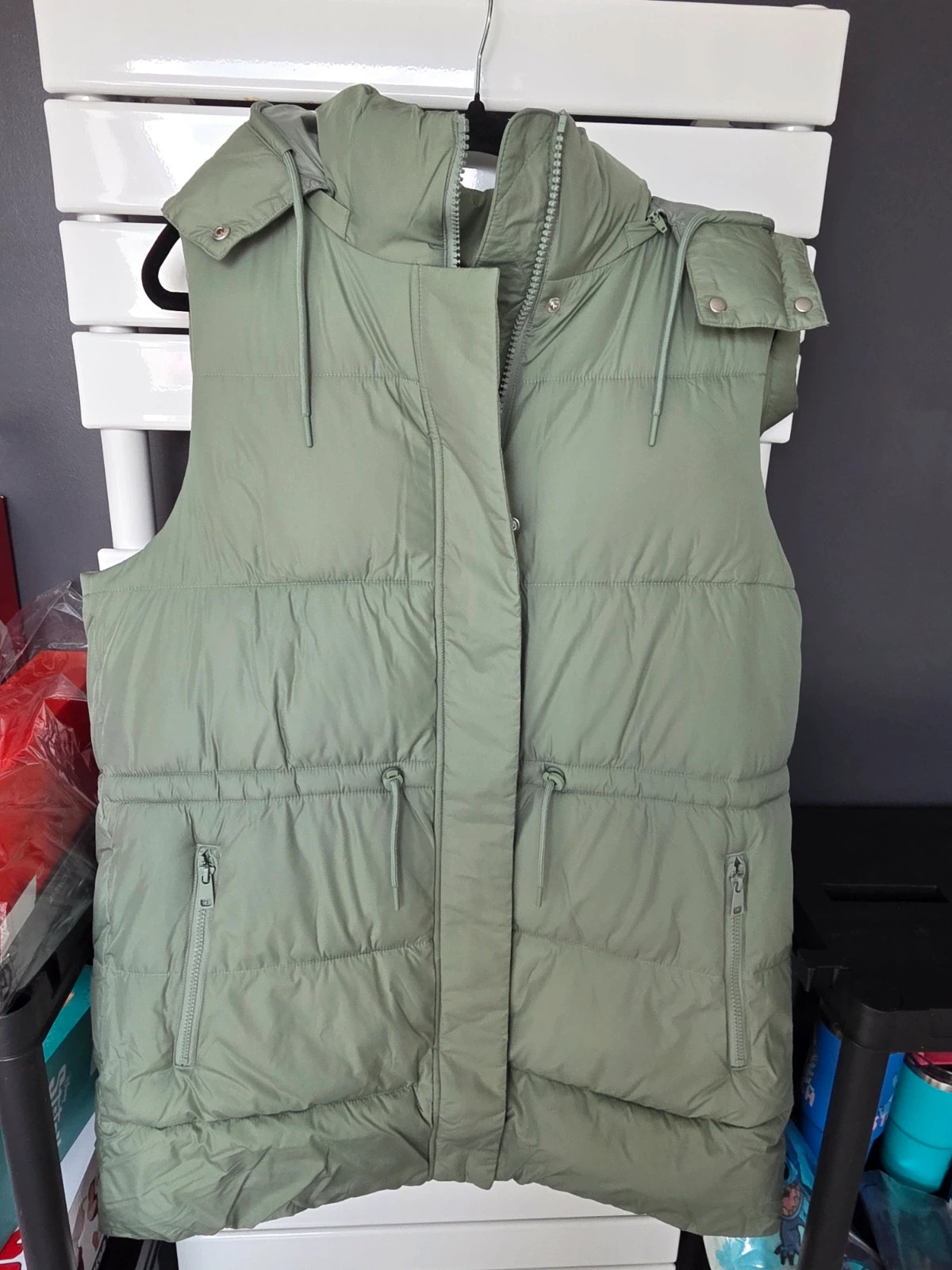 Doudoune Sans Manches Femme s.Oliver Vert Sauge / Kaki Taille 42 Neuve avec étiquette