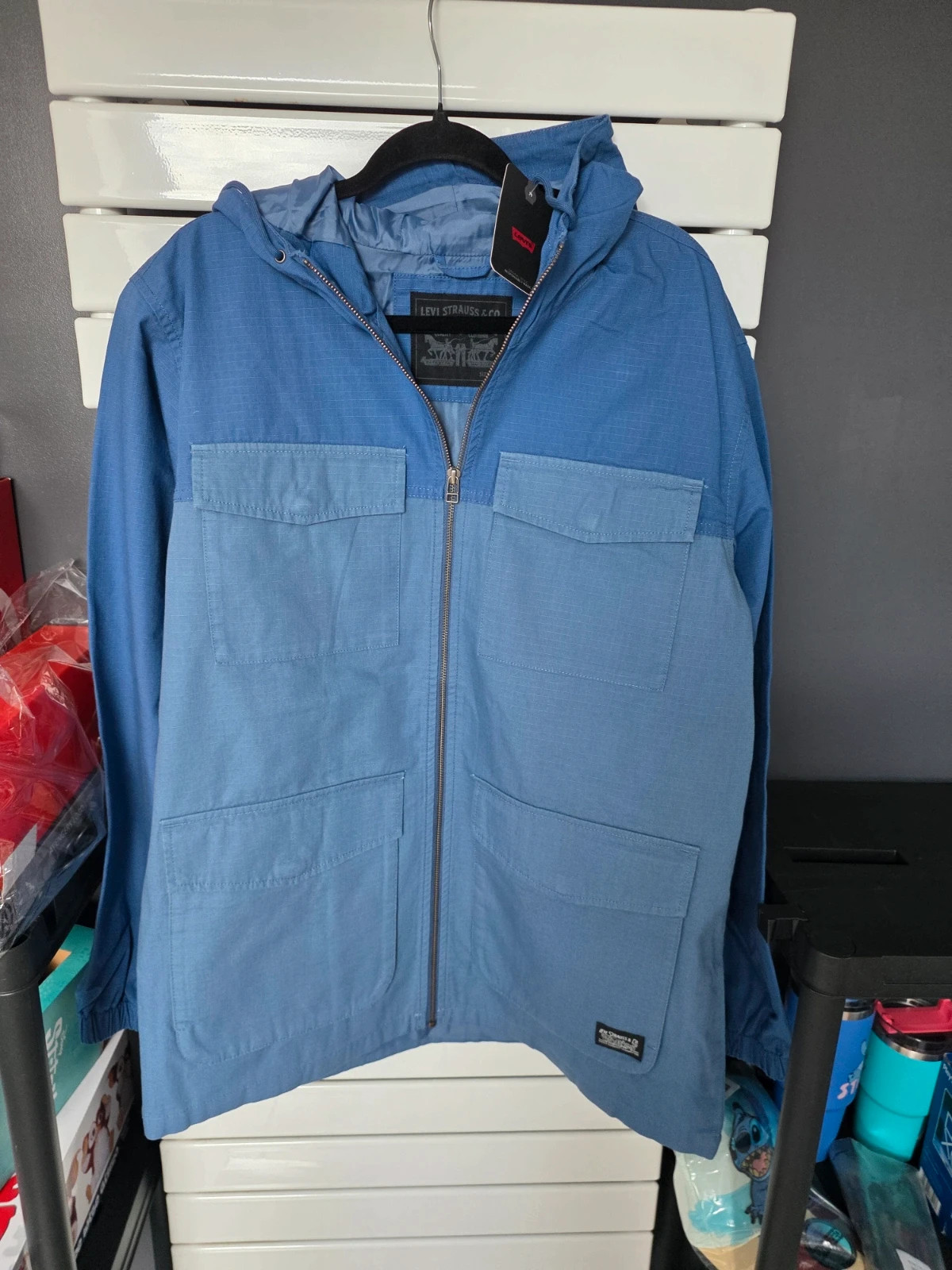 Veste a capuche Levis bicolore Bleu Taille M Neuve avec etiquette