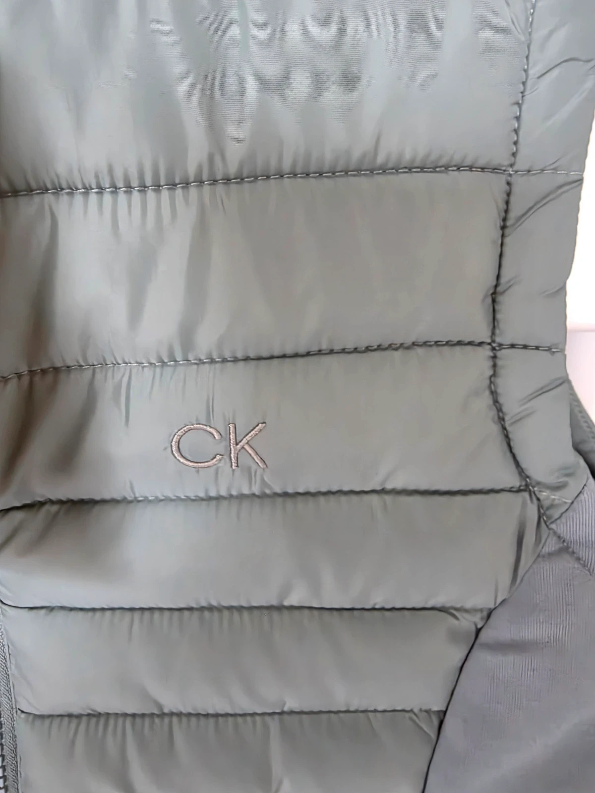 Doudoune sans manches hybride Calvin Klein Golf Vert sauge Gris Taille 38 S – Calvin Klein – taille S / 36 / 8 3