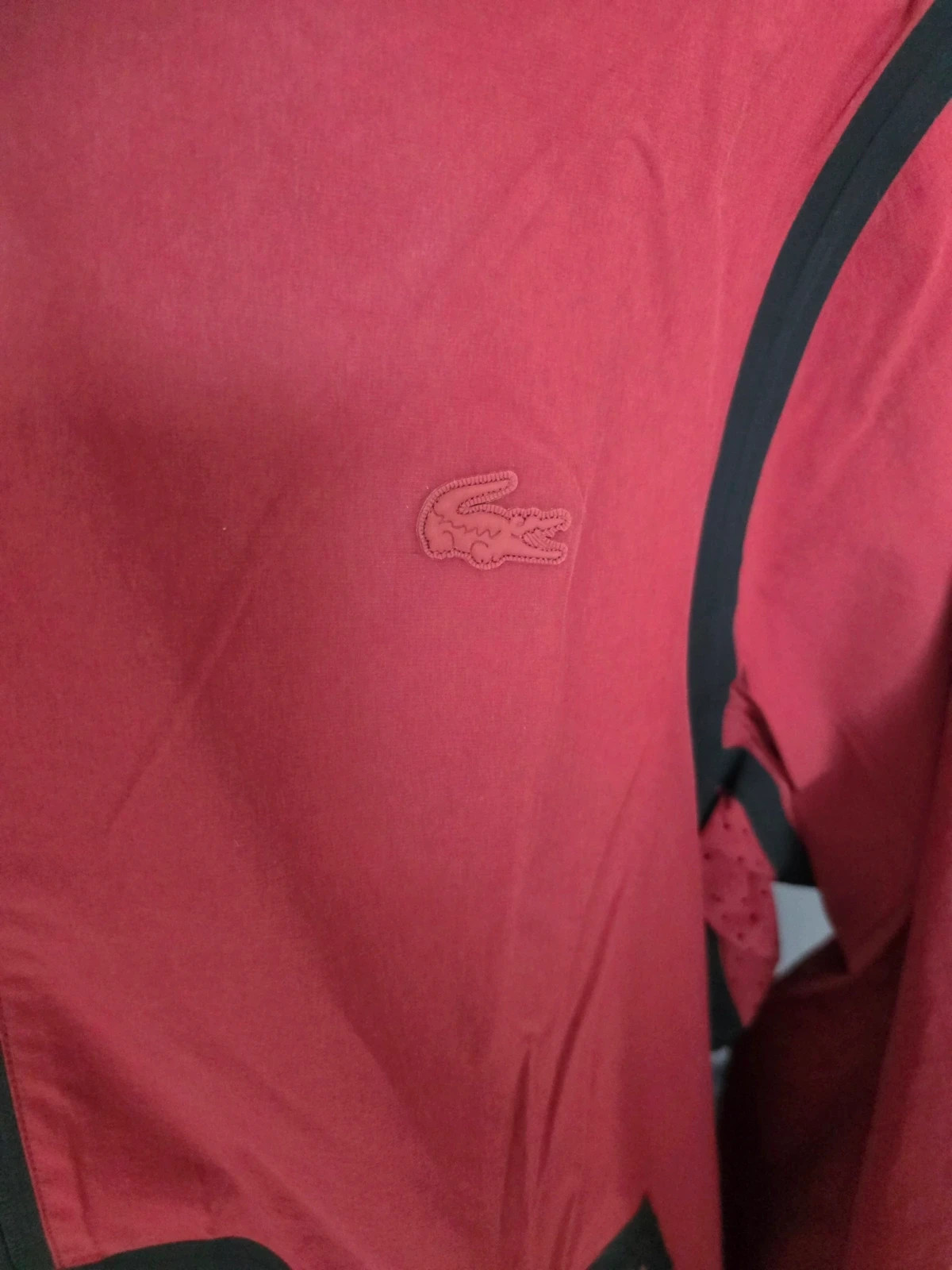 Veste / Coupe-vent à capuche Lacoste bordeaux et noir Taille 52 (L) – Lacoste – taille L 2