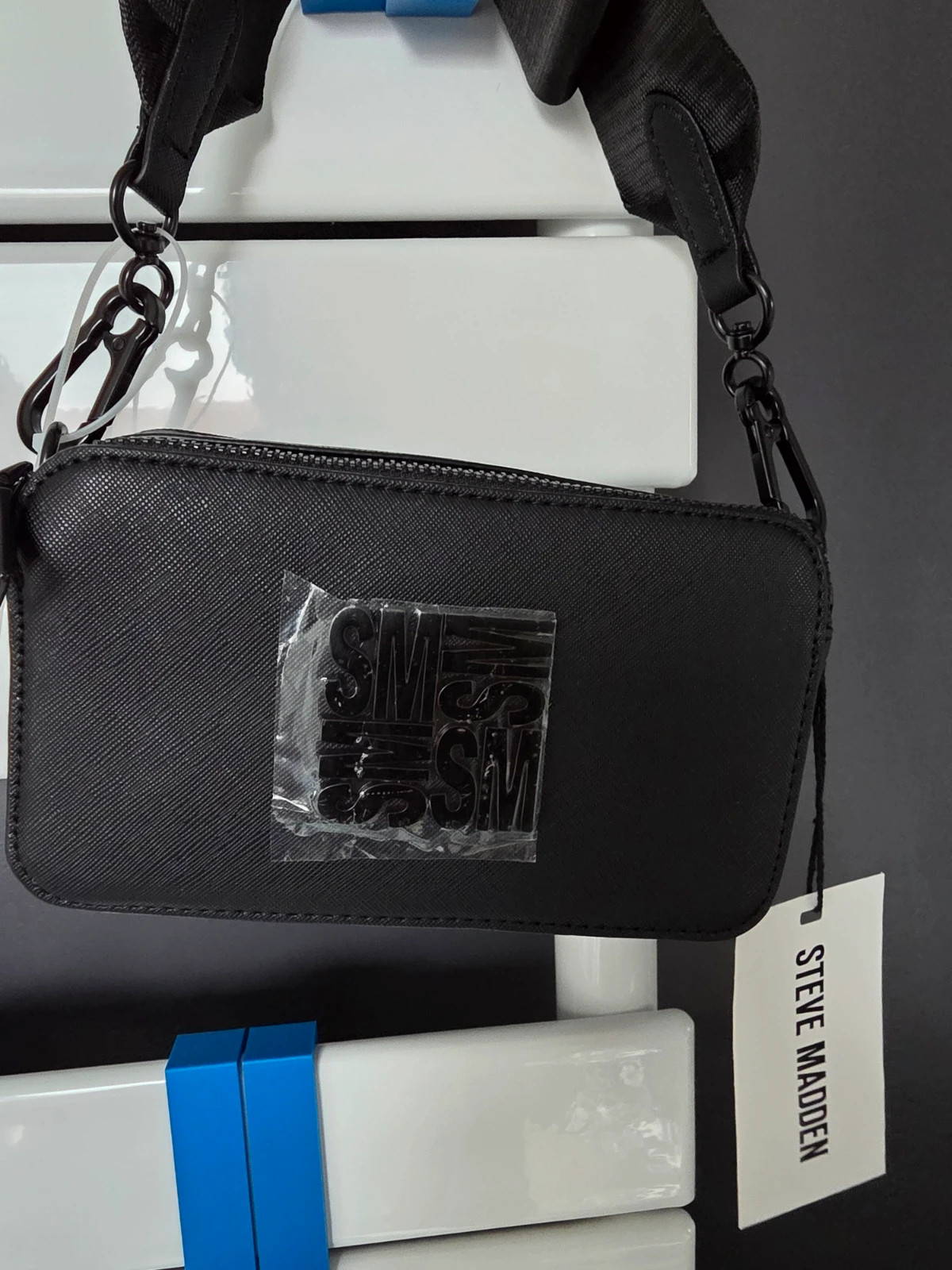 Sac pochette bandoulière Steve Madden noir Modèle Brisa Neuf avec étiquette