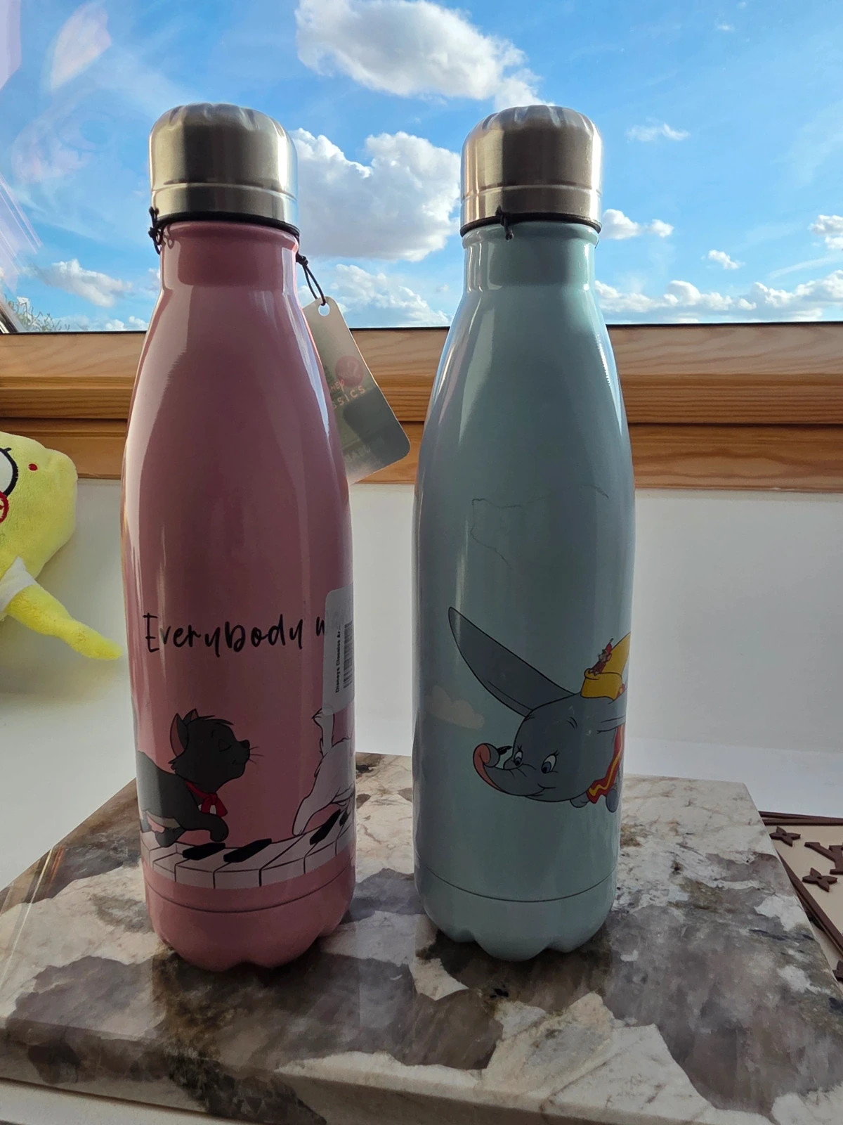 2 gourdes isothermes neuve Dumbo abîmé – Disney