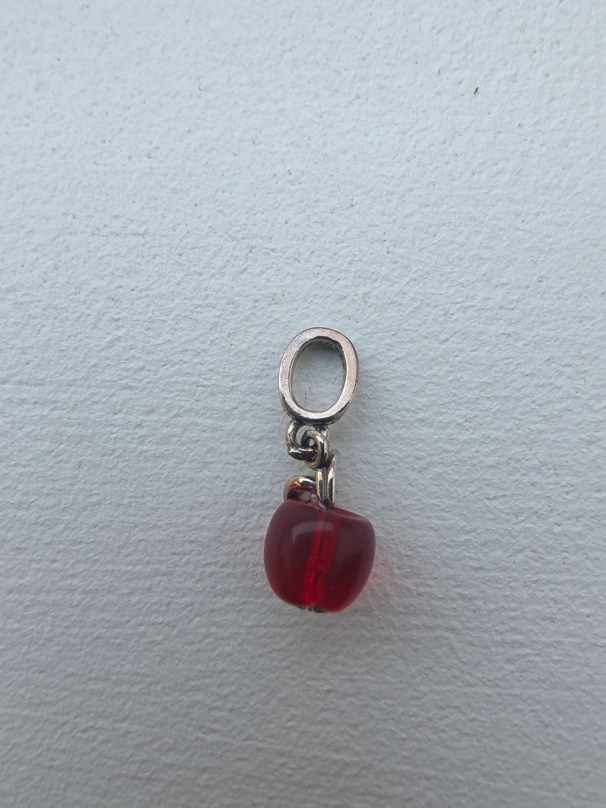 Charm pomme rouge – Charm 2