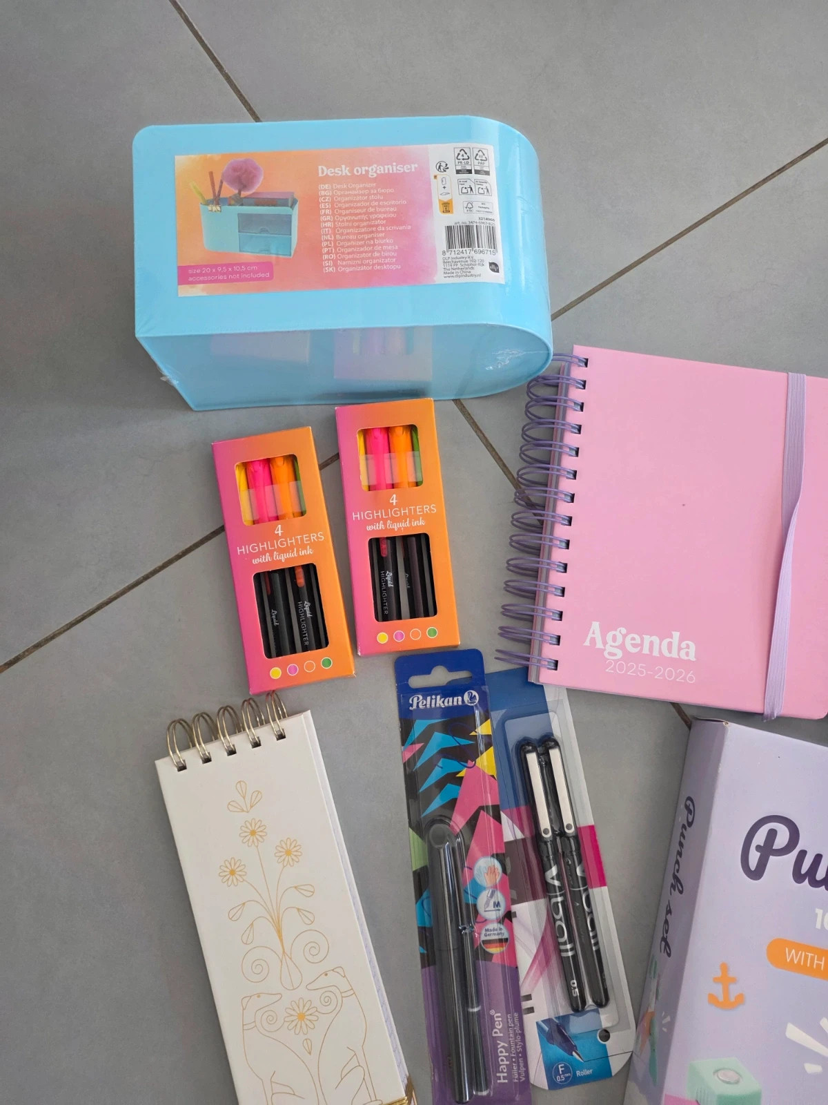 Lot article scolaire, création, stylo – Action 4