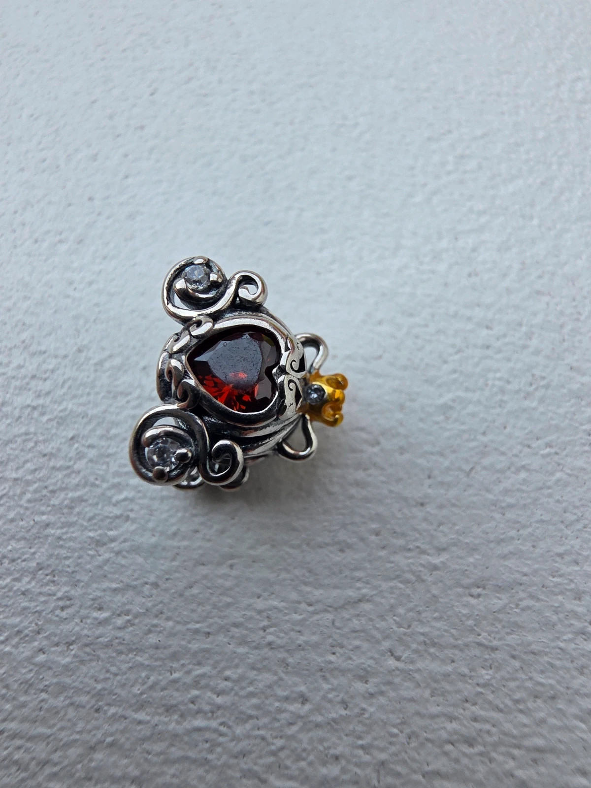 Charm carosse coeur cendrillon – Charm 2