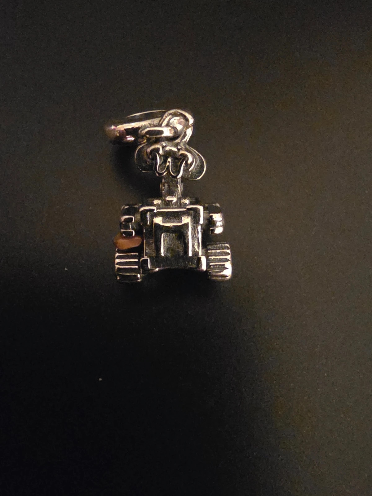 Charm wall E – Charm 4