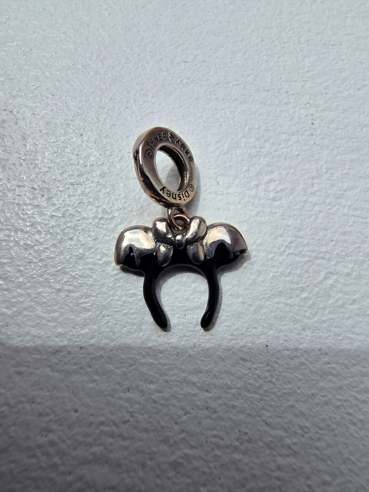 Charm oreille de Minnie noir – Charm
