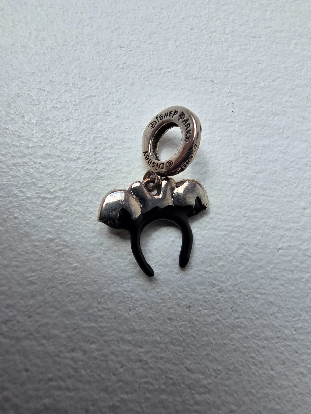 Charm oreille de Minnie noir – Charm 2