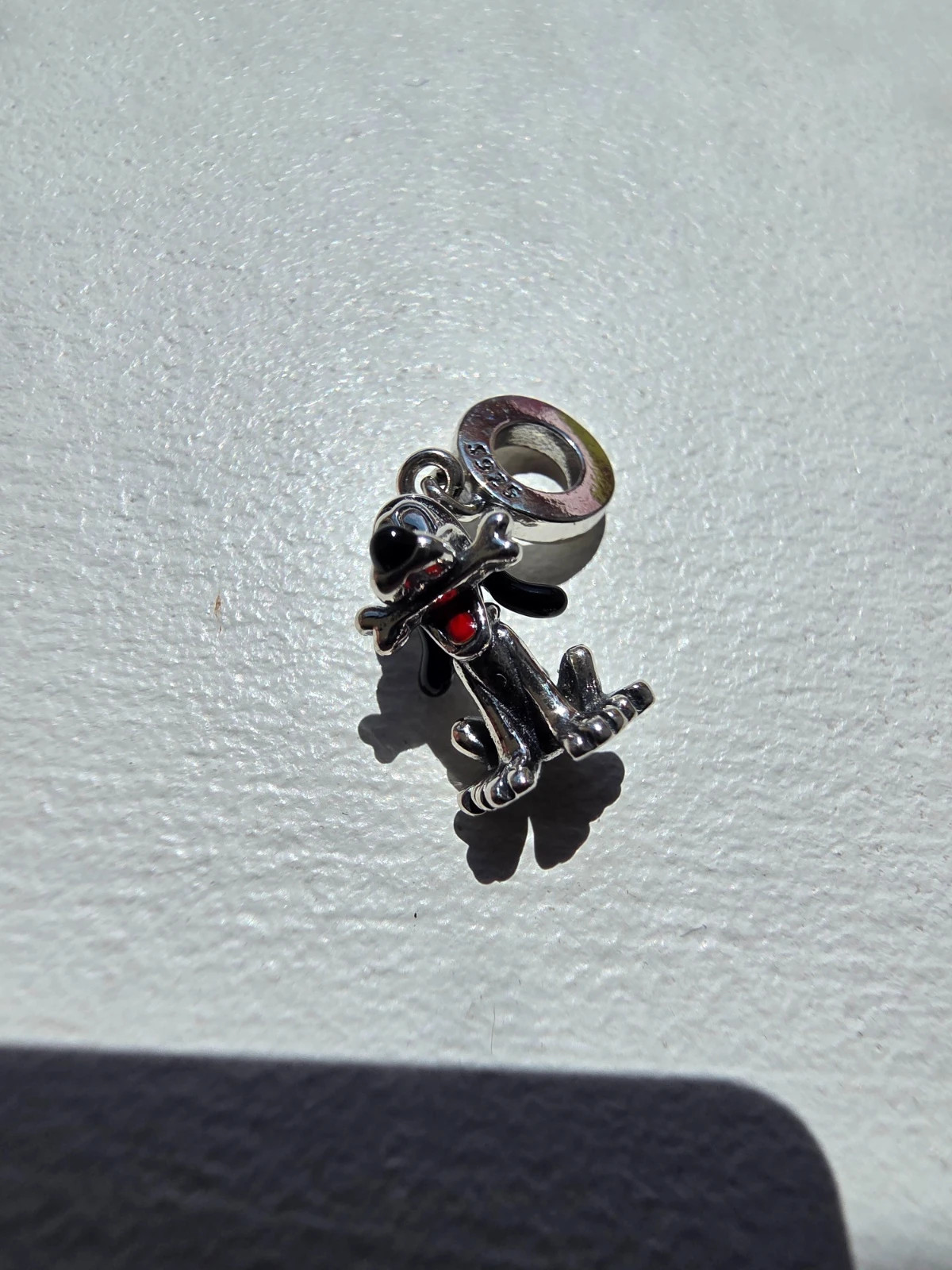 Charm pluto argent 925