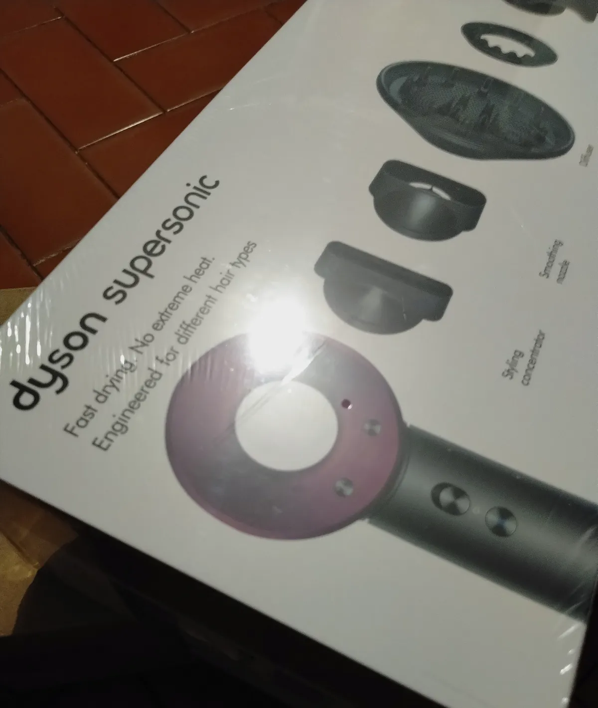 Sèche cheveux dyson hd08 fushia neuf sous blister  – Dyson 2