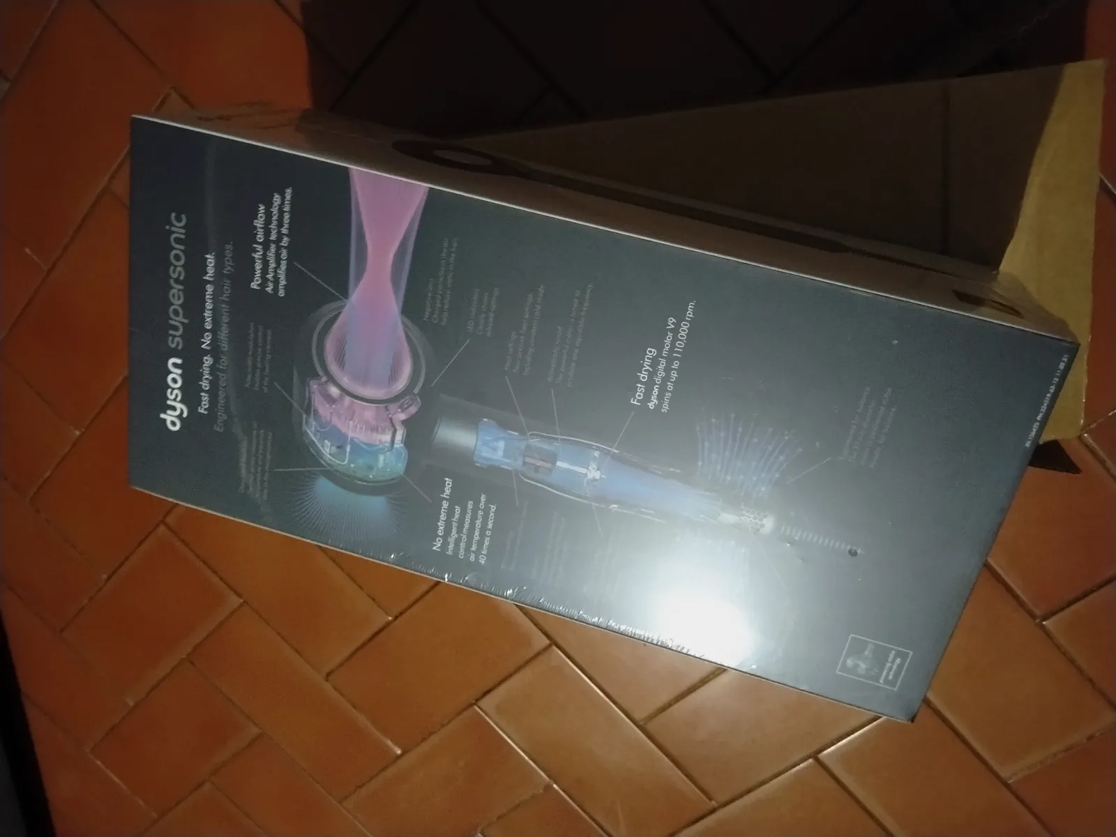Sèche cheveux dyson hd08 fushia neuf sous blister  – Dyson 6