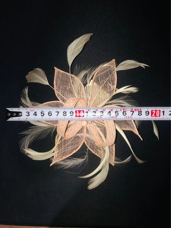 Nacar Flower Feather Hair Clip Comb Fascinator Wedding Guest – Tocados Nacar – taille Taille unique 3