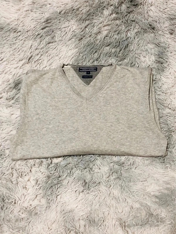 Tommy Hilfiger V-Neck Sweater Jersey Grey Y2K Oldmoney Classic Winter Small Logo Flag - Size M – Tommy Hilfiger – taille M 5