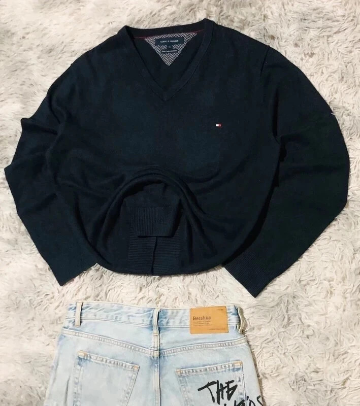 Tommy Hilfiger V-Neck Sweater Jersey Navy Blue Y2K Oldmoney Classic Winter Small Logo Flag - Size XL – Tommy Hilfiger – taille XL 3