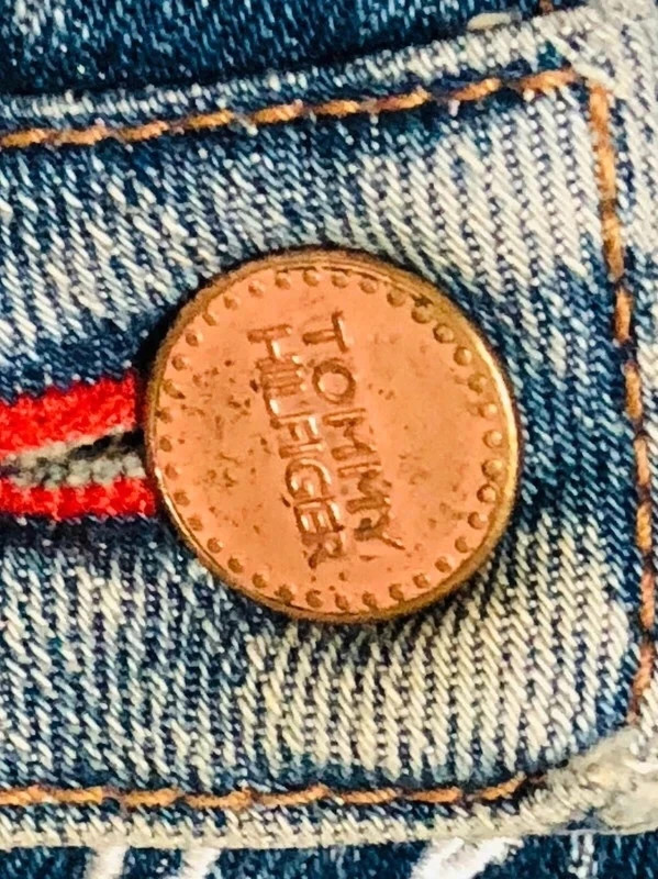 Tommy Hilfiger 2000s Denim Mini Skirt Blue Floral Y2K Retro Flag Logo Vintage 2000s- Size S – Tommy Hilfiger – taille S / 36 / 8 2