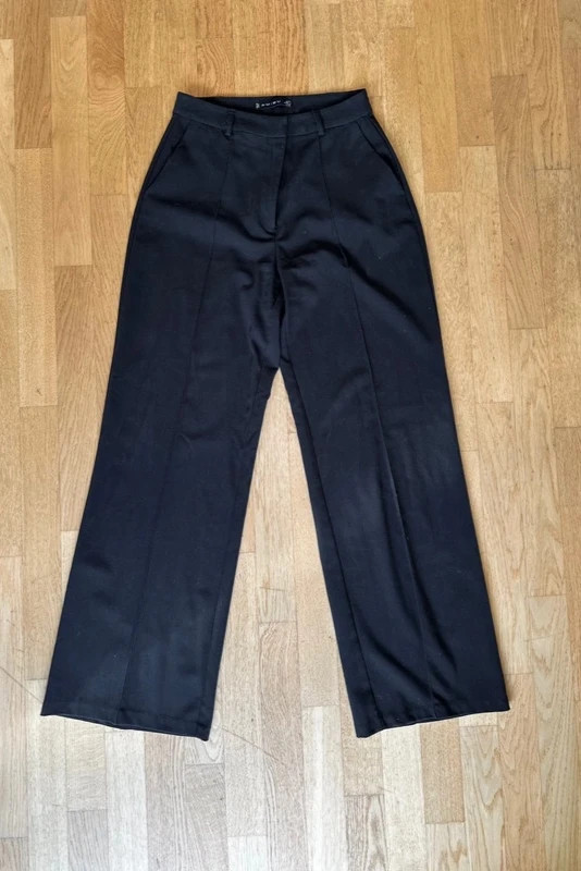 Pantalon tailleur noir large New Yorker – Taille 40