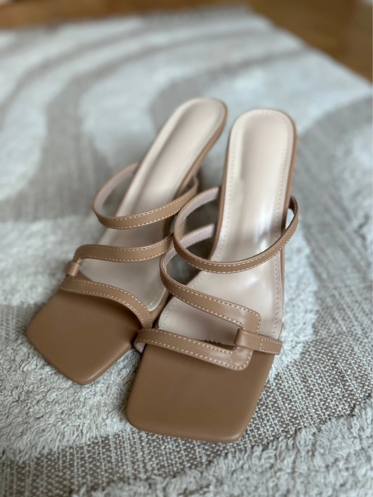 Sandales à talons SHEIN beige/nude – Taille 42