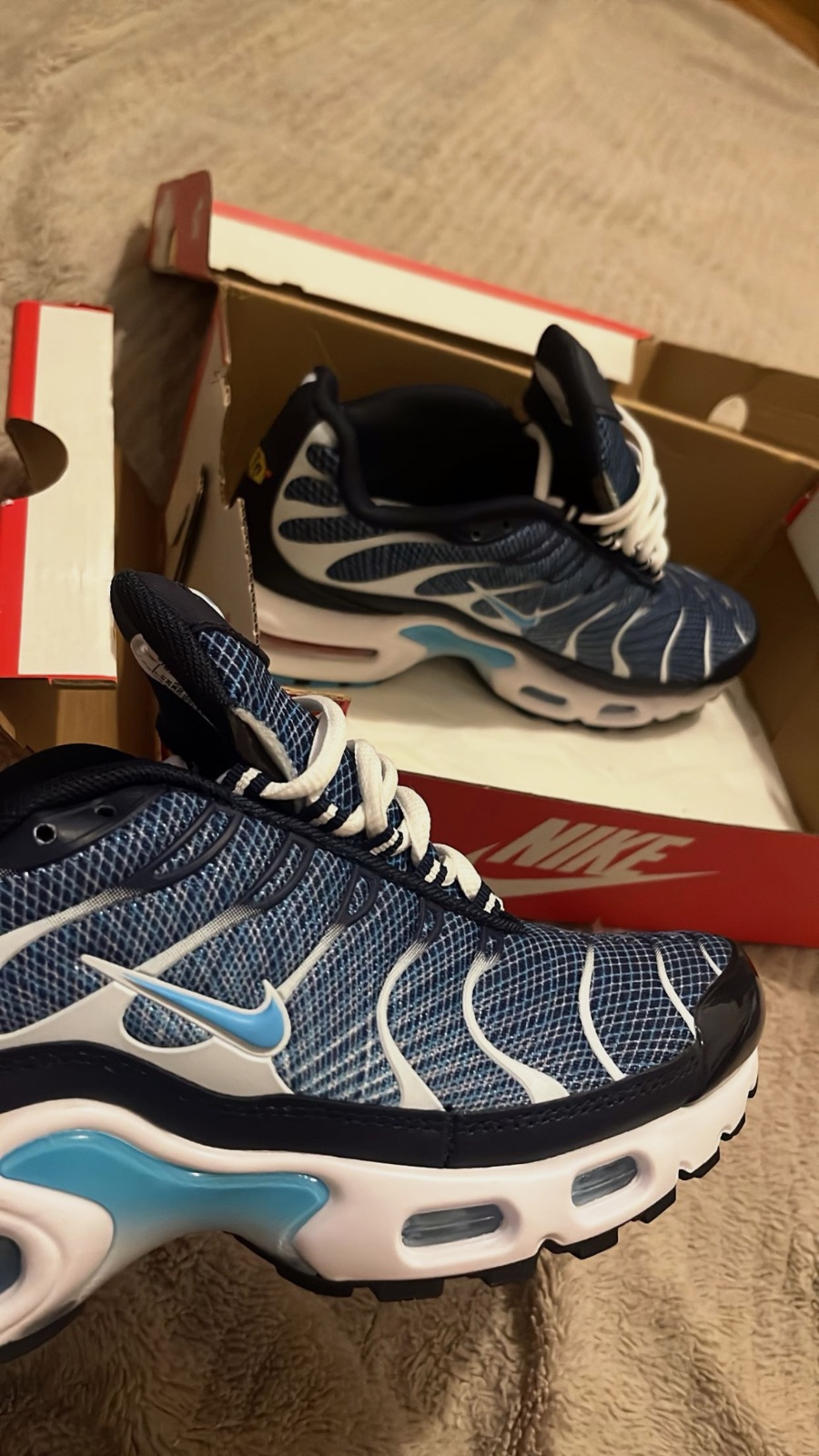 👟Nike Air Max Plus TN – Bleu marine / Blanc / Turquoise – Neuves jamais portées – Nike – taille EU 41 2