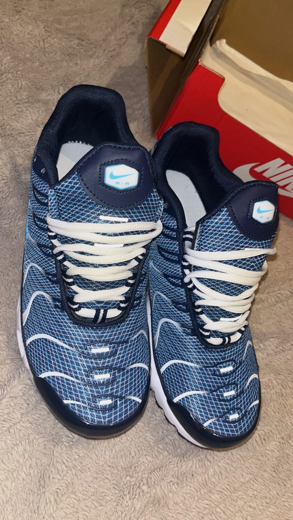👟Nike Air Max Plus TN – Bleu marine / Blanc / Turquoise – Neuves jamais portées