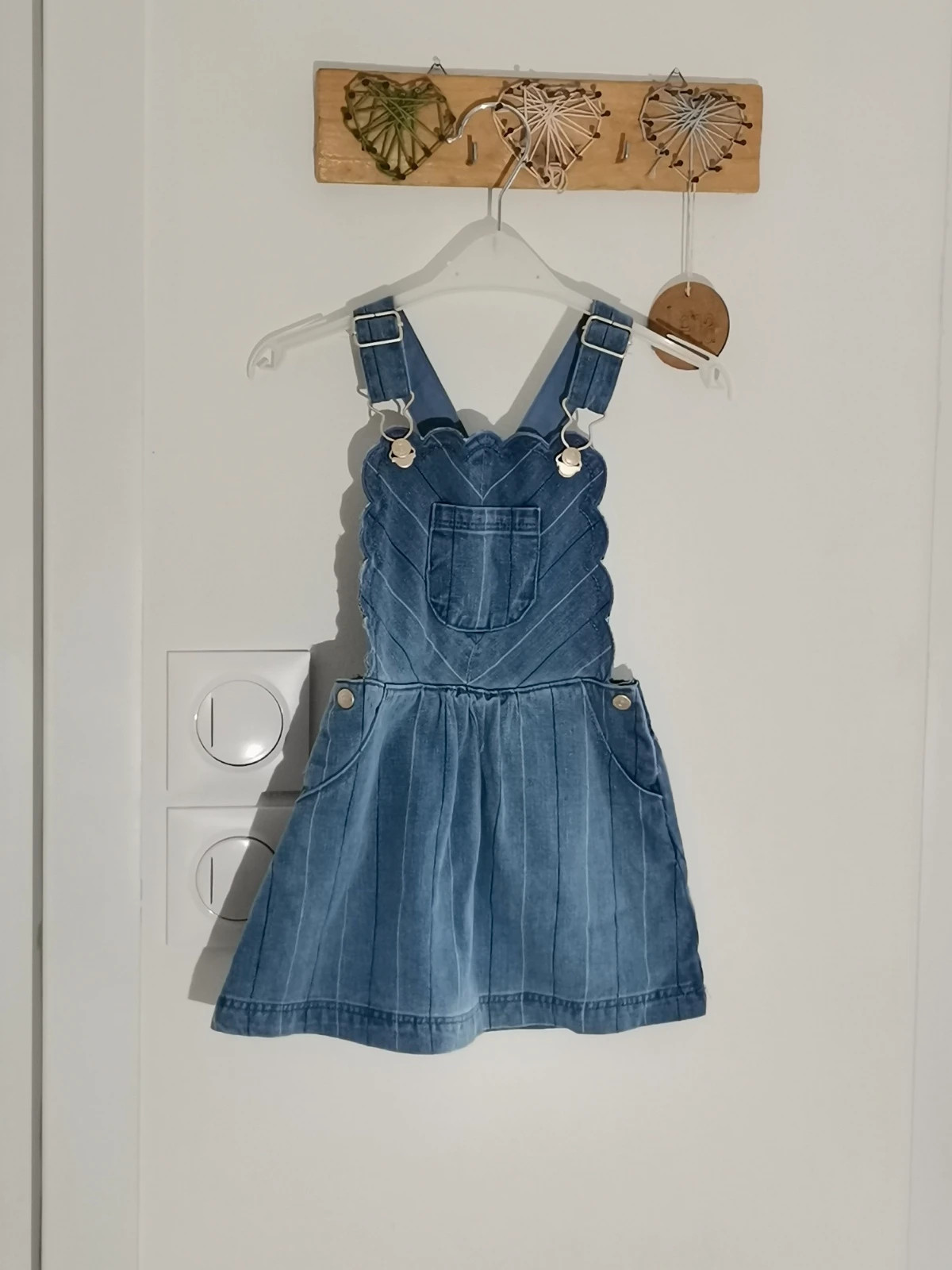 Robe tape à l'œil neuve