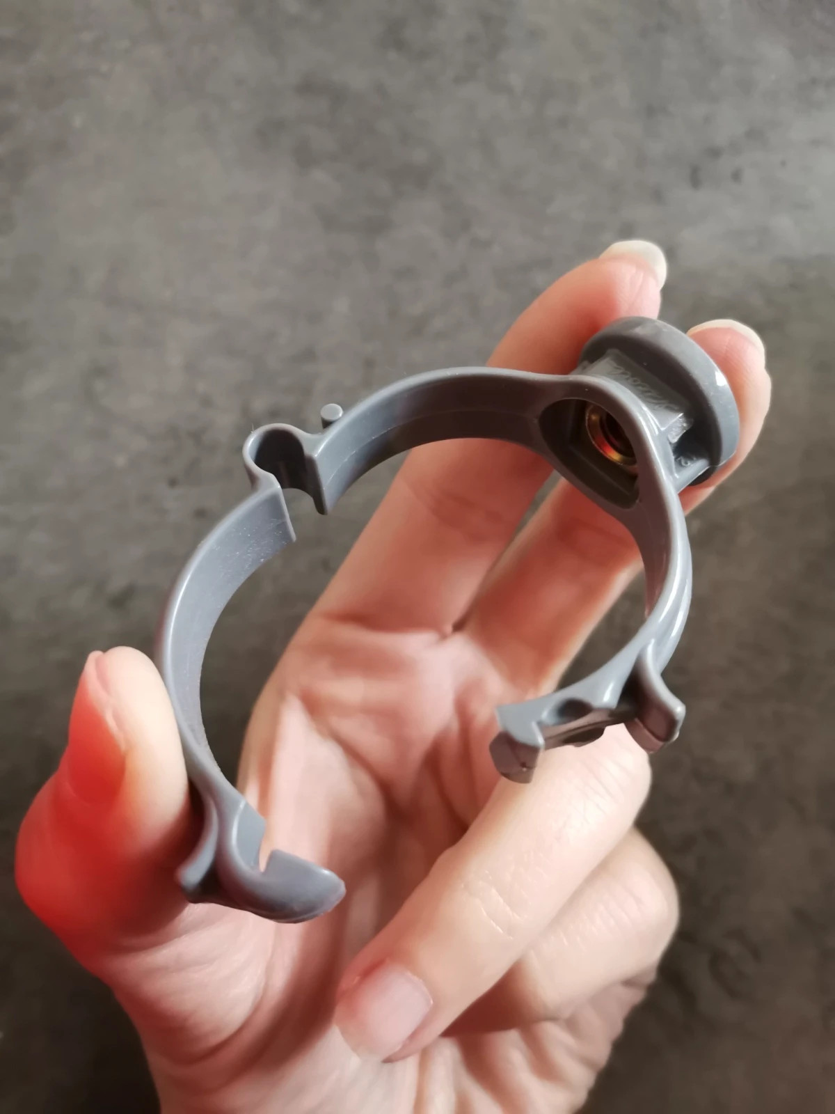 Collier de fixation pvc – Nicoll 2