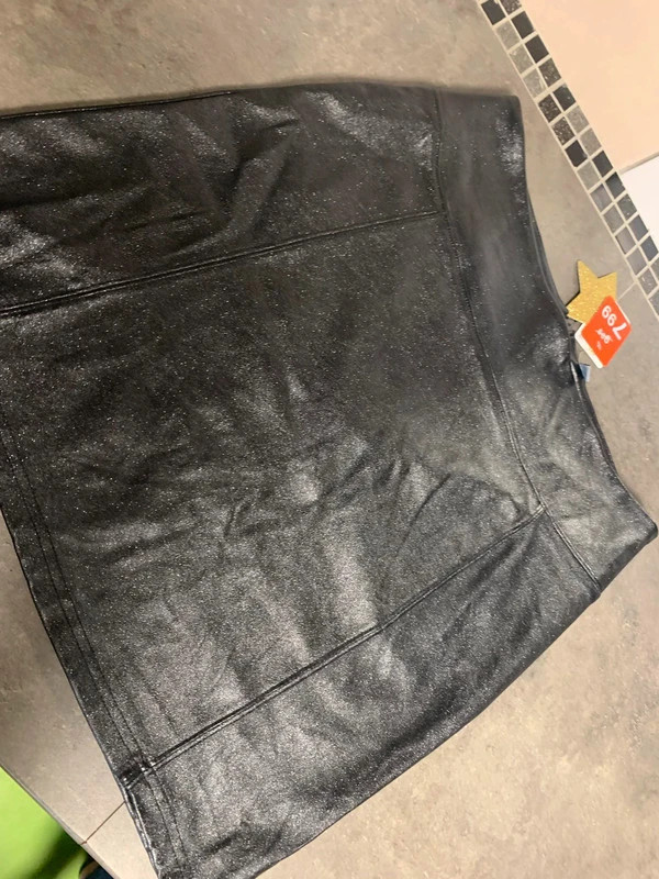Jupe neuve en simili cuir – Inconnu – taille M / 38 / 10 3