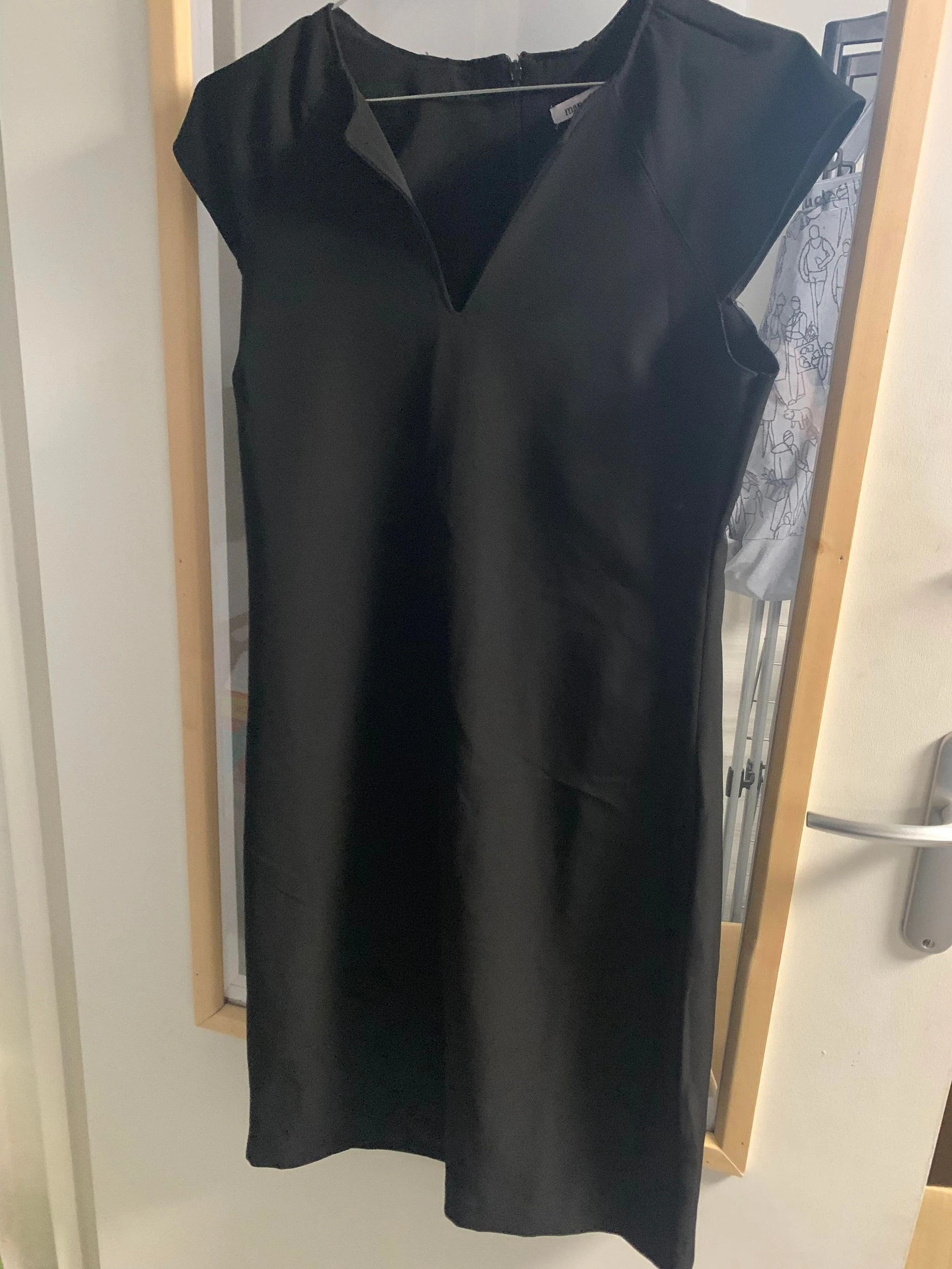 Robe manoukian