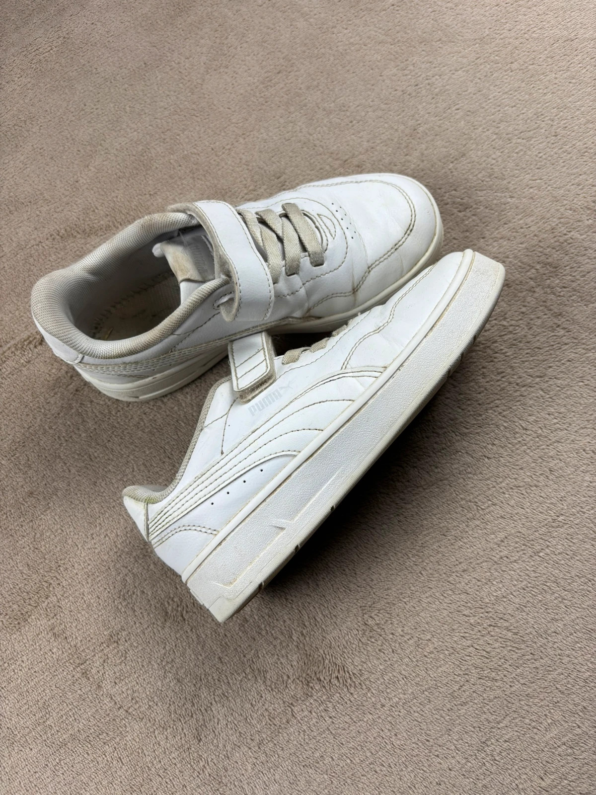 Baskets Puma blanches à scratch & lacets – Pointure 33 (20 cm)