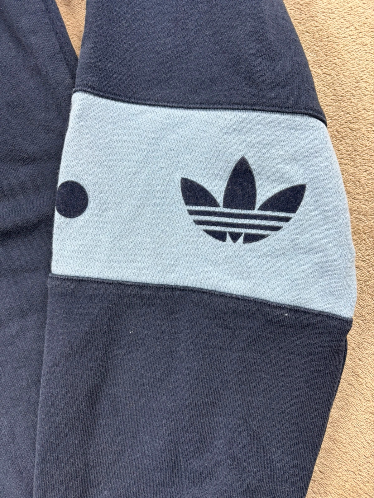 Pantalon de jogging Adidas Originals épais bicolore bleu marine - Taille S – adidas – taille S 3