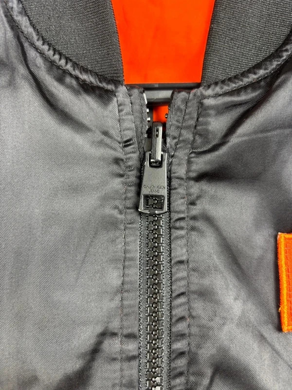 Bomber réversible Calvin Klein Jeans noir et orange 12 ans – Calvin Klein – taille 12 ans / 152 cm 5