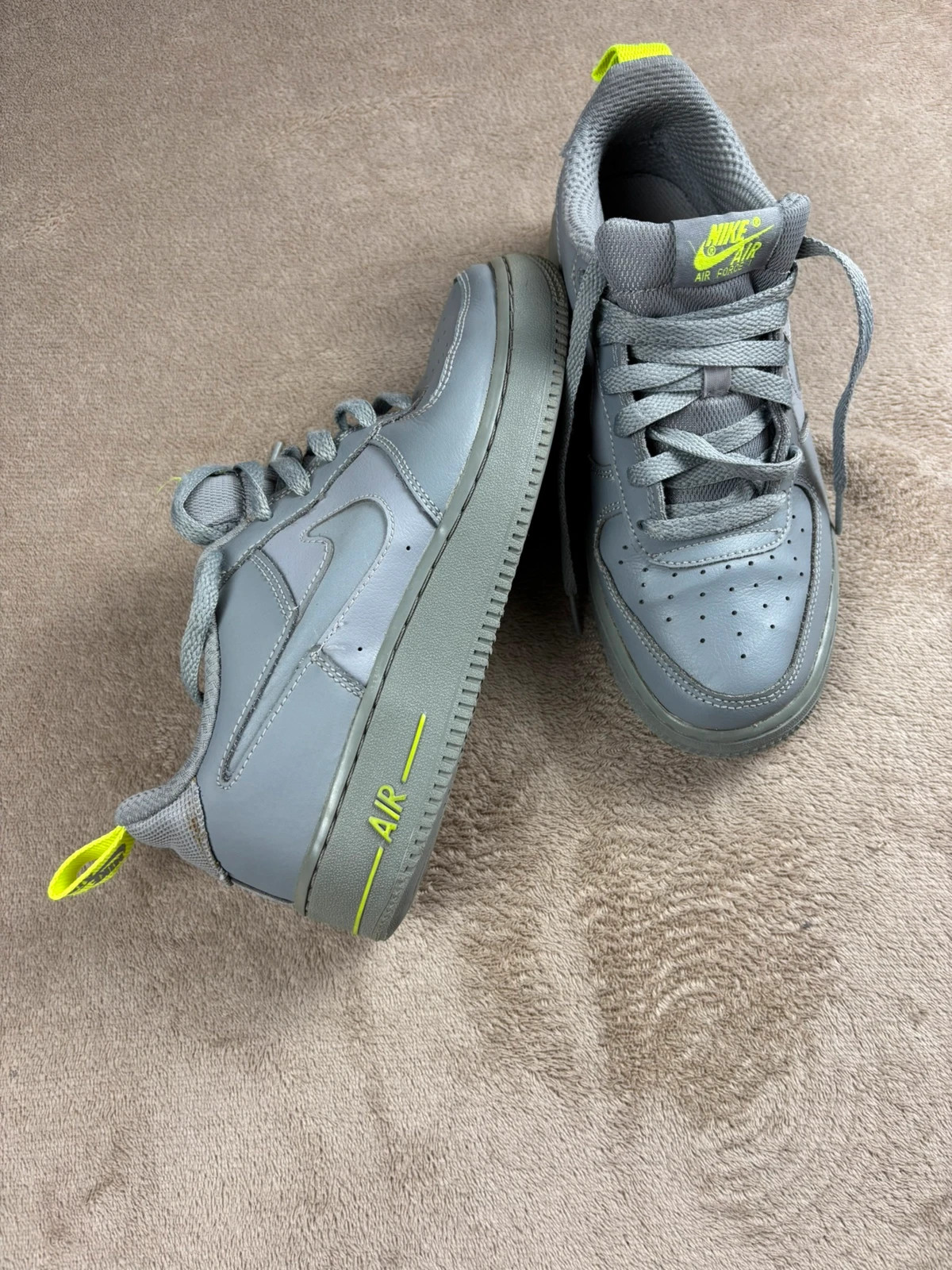Nike Air Force 1 grises et fluo taille 38.5 – Nike – taille 38 3
