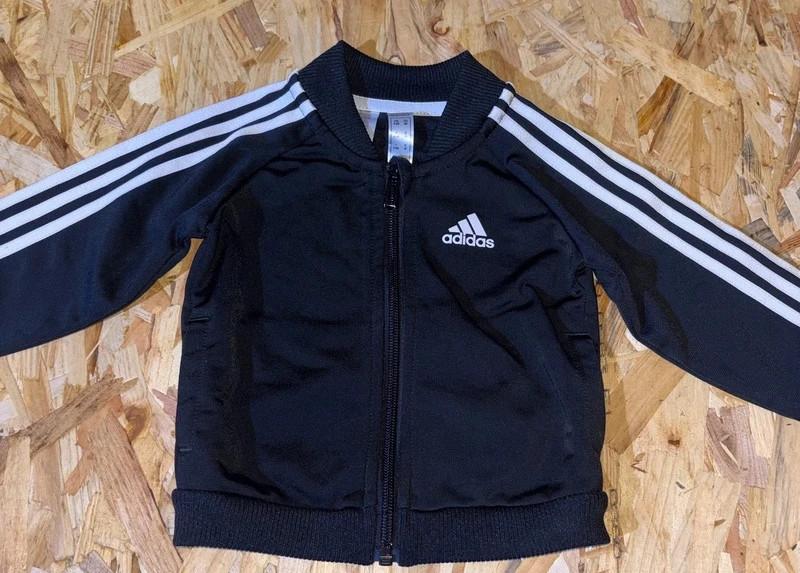 Ensemble survêtement Adidas noir - 3-6 mois (68 cm) – adidas – taille 3-6 mois / 62 cm 3