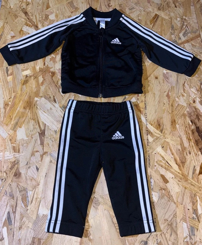 Ensemble survêtement Adidas noir - 3-6 mois (68 cm)