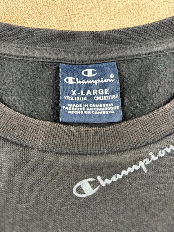 Sweat Champion noir logo all-over - 13-14 ans (XL) – Champion – taille 14 ans / 164 cm 4