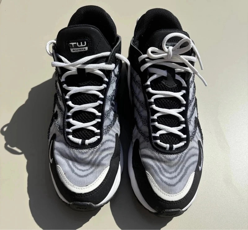 Nike Air Max TW Noire et Blanche - T40 – Nike – taille 40 2