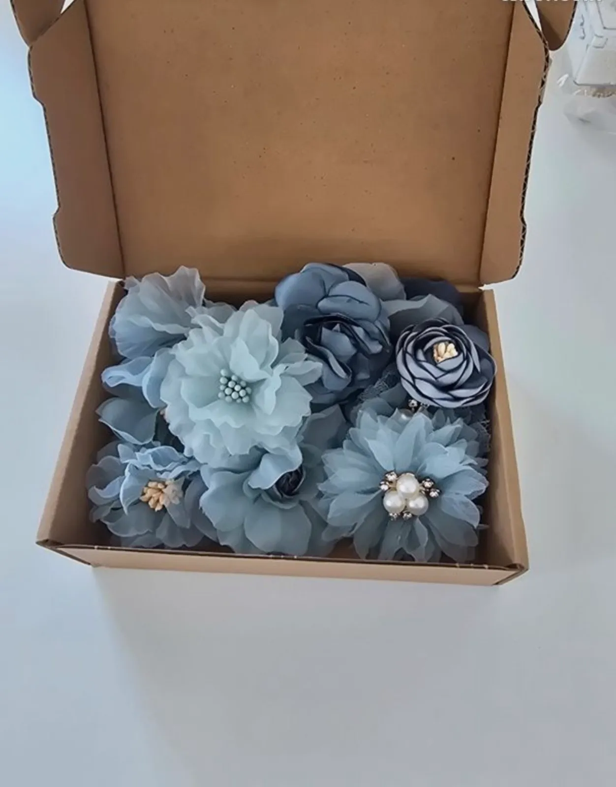 Boîtes 10 fleurs déco gâteaux ou autres  – Amazon 3