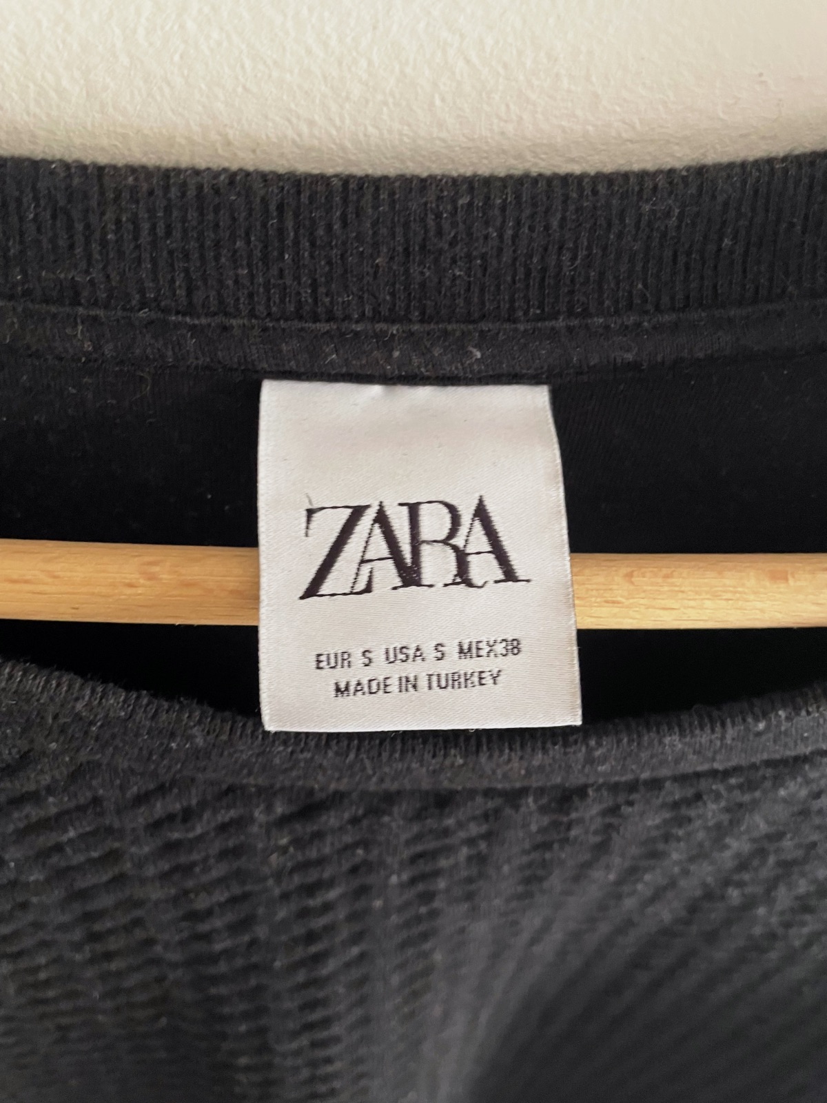 Sweat noir texturé Zara taille S – Zara – taille S 3