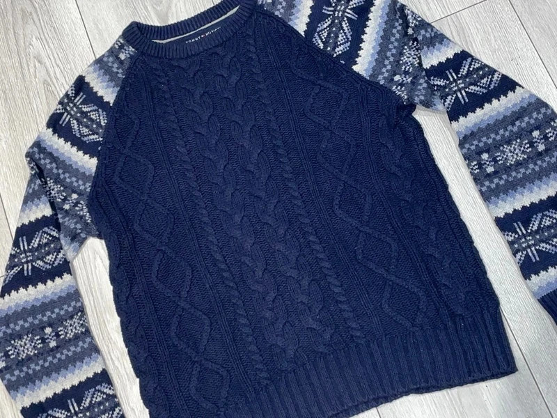 Pull Tommy Hilfiger maille torsadée motifs hivernaux – Tommy Hilfiger – taille S 2