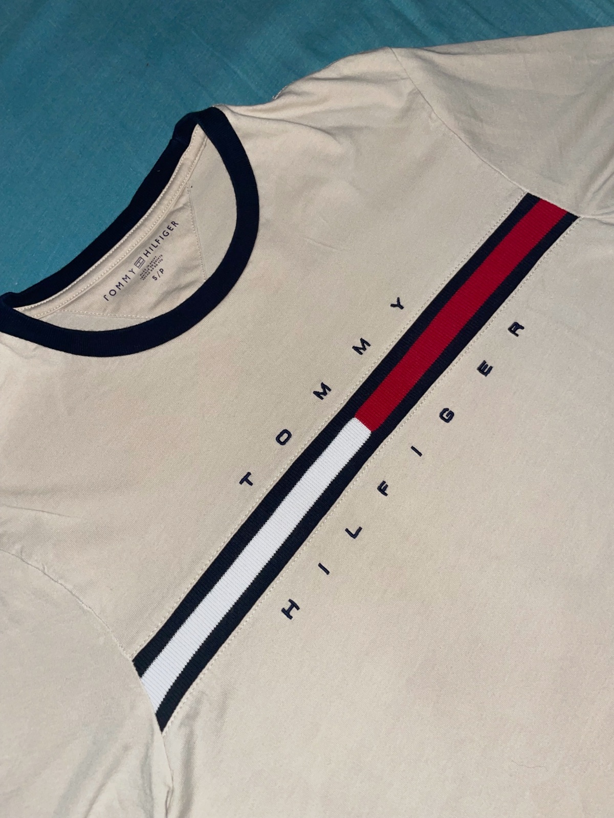 T-shirt beige Tommy Hilfiger taille S – Tommy Hilfiger – taille S 4