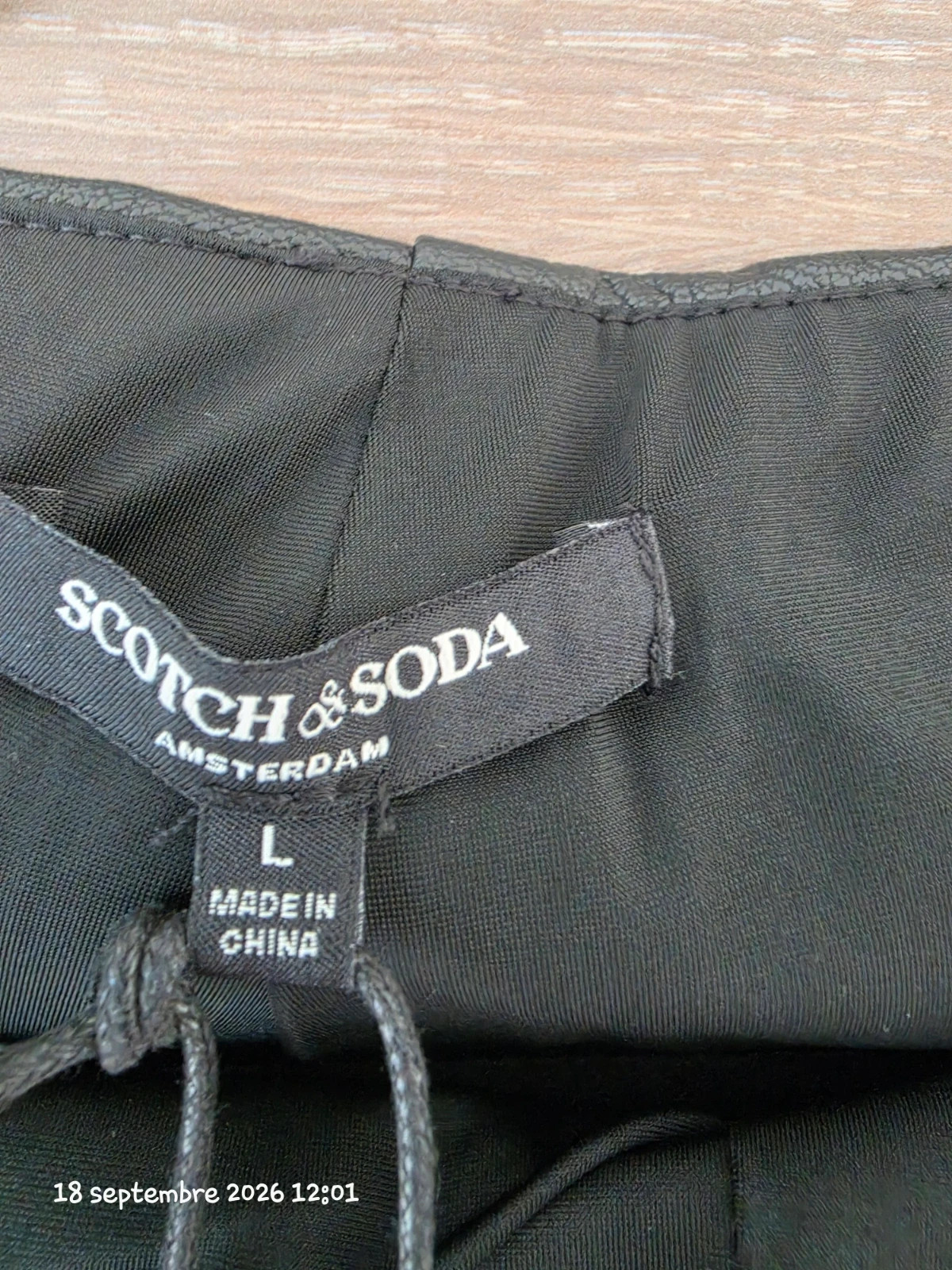 Pantacourt Scotch & Soda noir effet cuir – Taille L – Scotch & Soda – taille L 4